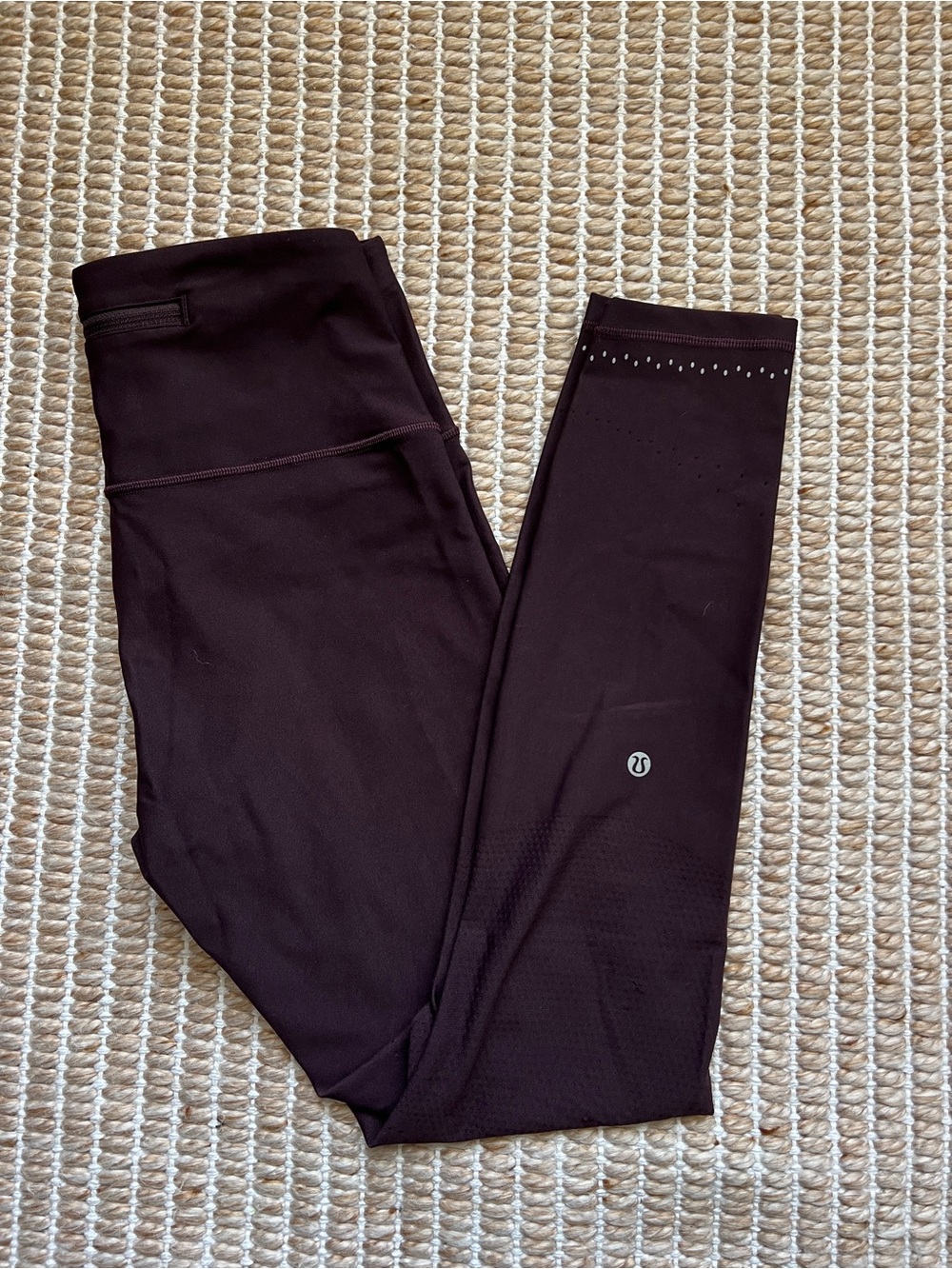 Lululemon Plum In Focus Run Tight Leggings Size 10 Burgundy